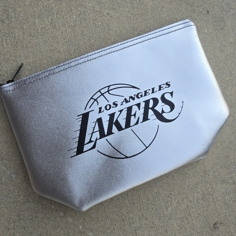 Los Angeles Lakers Silver Travel Toiletry Bag Cosmetic Zip Pouch NBA Fan Gift
